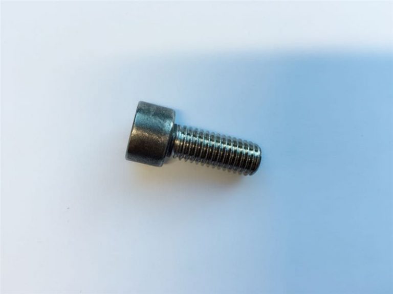 د ساکټ سر پیچ